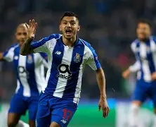 九游体育官网-转折点波尔图单刀错失,欧超杯加时末段攻防权衡,质疑声仍在,赛季目标并未改变的简单介绍